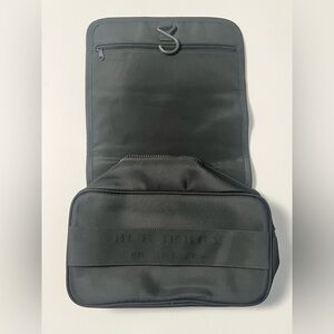 🆕 Burberry - Gray/Black Hanging Travel Toiletry & Cosmetic Bag